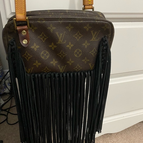 Louis Vuitton Boho Revamped Fringe Crossbody - Picture 10 of 12